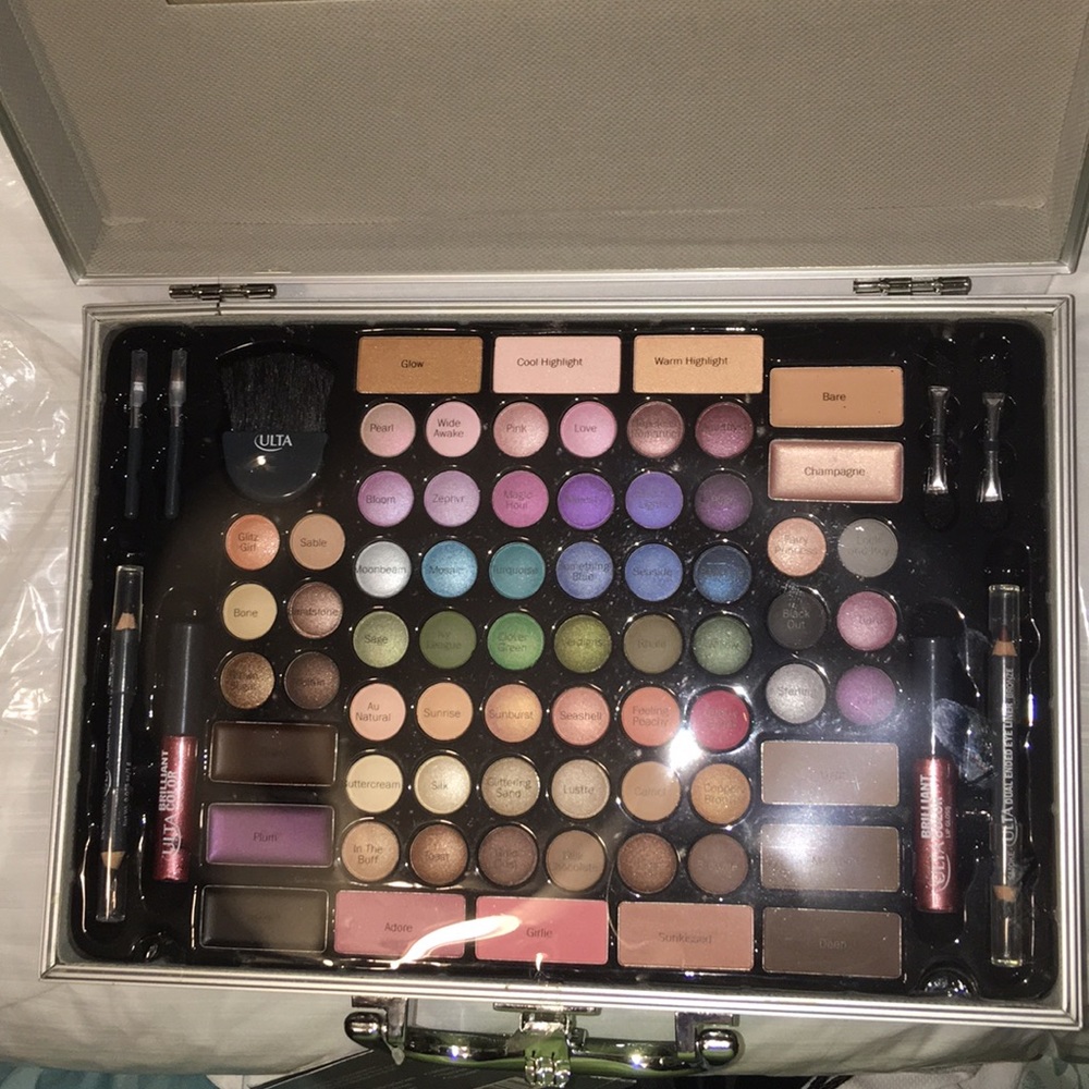 Makeup case